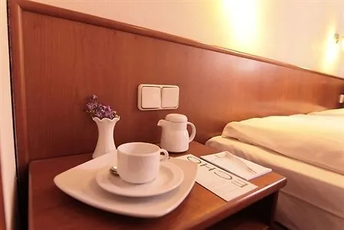Hotel Residenz Duesseldorf Дюссельдорф